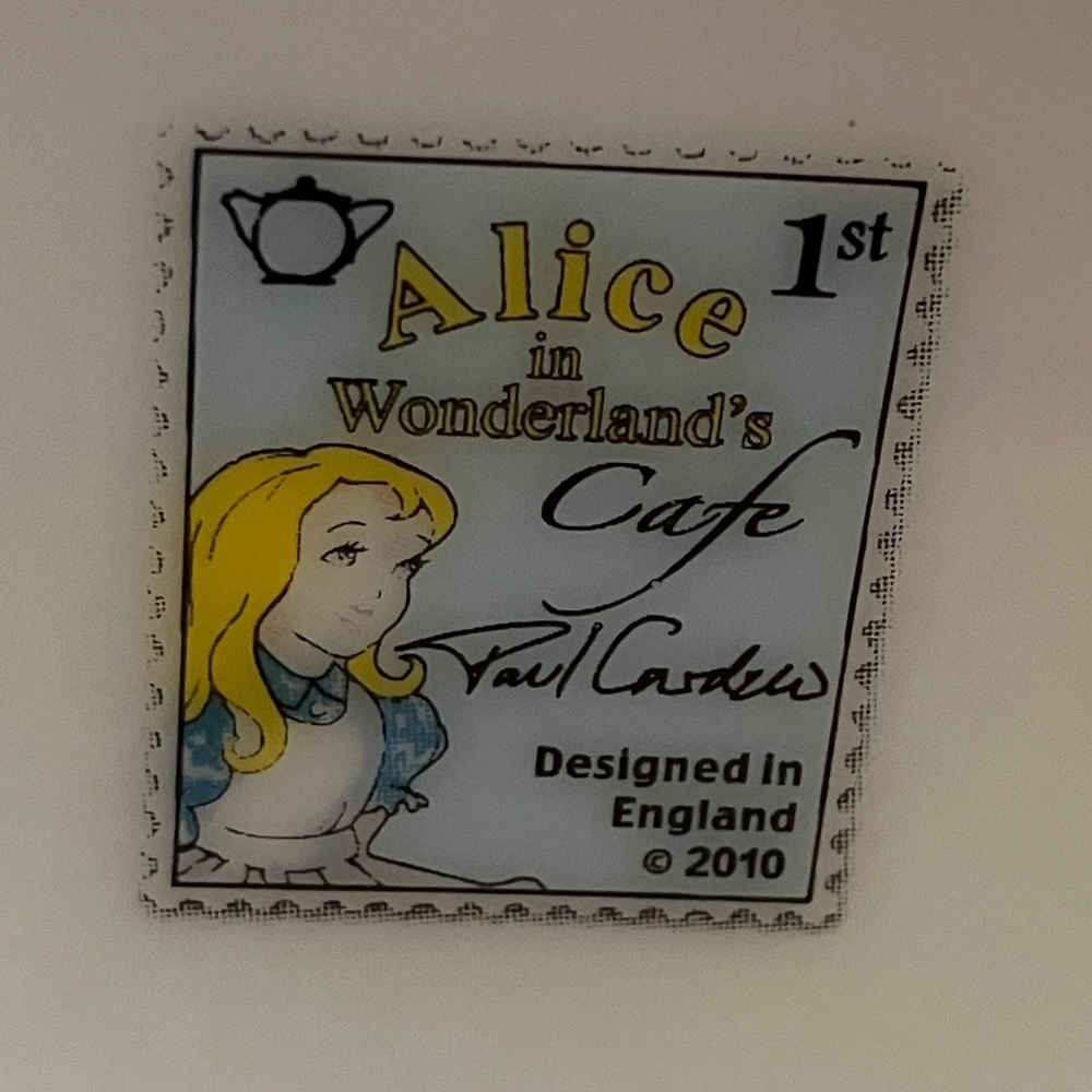 Alice in Wonderland English ceramic Mug by Paul Cardew vintage 2010 - Picture 4 of 16